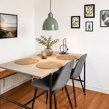 بيت للعطل 3 Bedroom Amazing In *